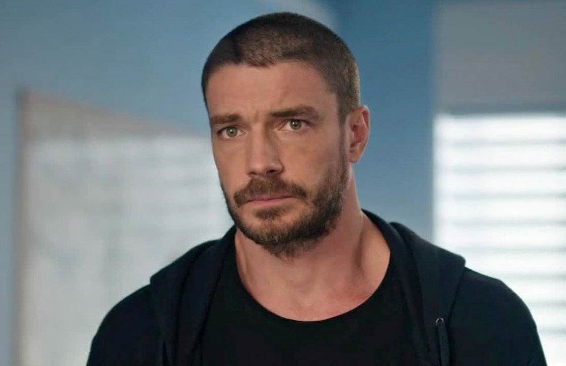 Максима Матвеева назвали самым брутальным российским актером